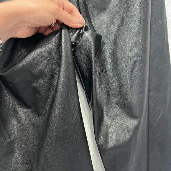 Lulu's high waisted Black Faux Leather Leggings Medium - Picture 2 of 7